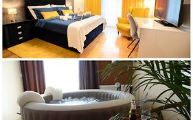 Jacuzzi Studio Apartman Mare'S